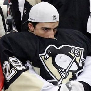 Post image for NHL: Pugnacious Penguins Tangle With Bruising Bruins