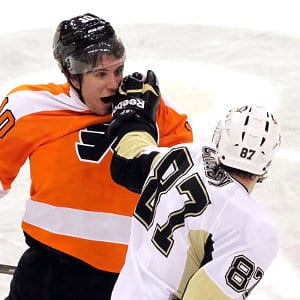 Sidney Crosby lines up a good one!