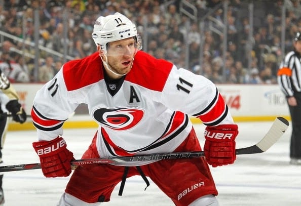Dominant Hurricanes blow past Flyers to take 3-0 series lead by Field Level Media