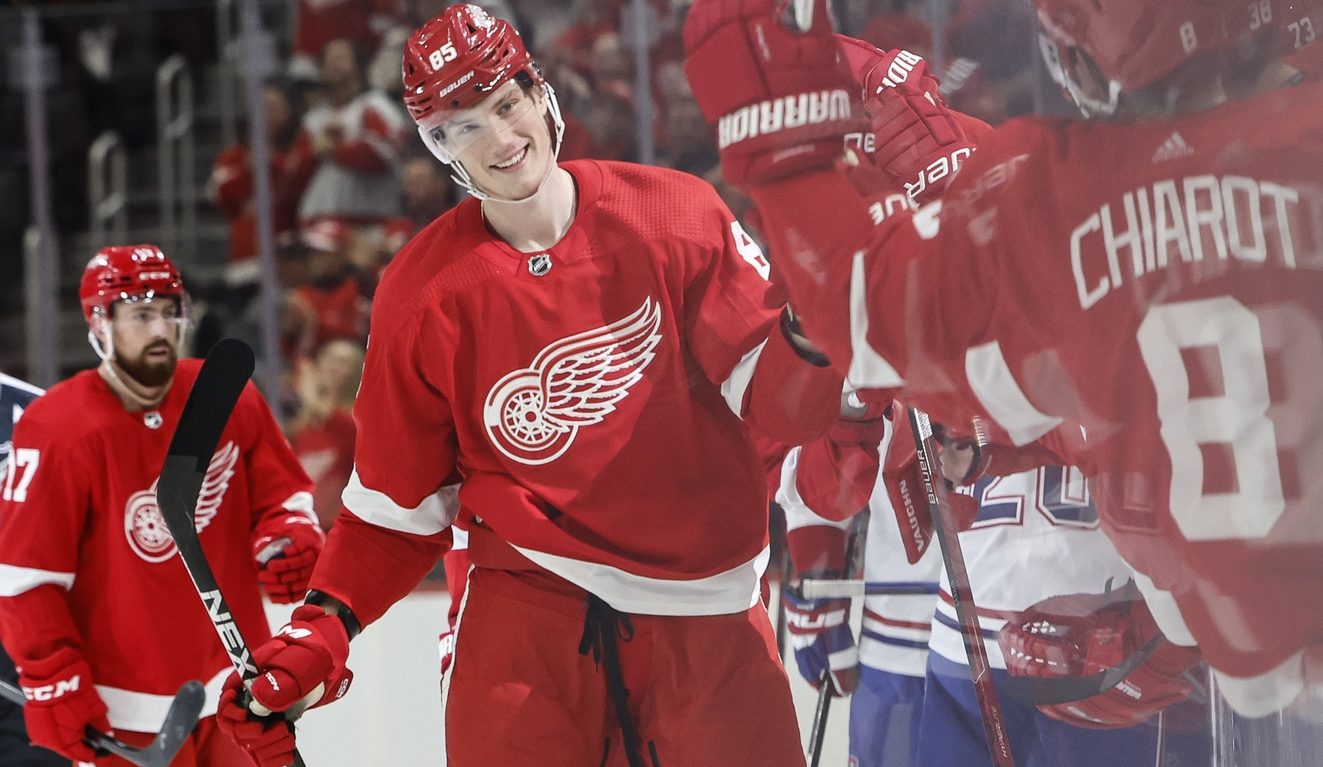 Dylan Larkin dominates with hat trick in Detroit Red Wings' 5-2 win