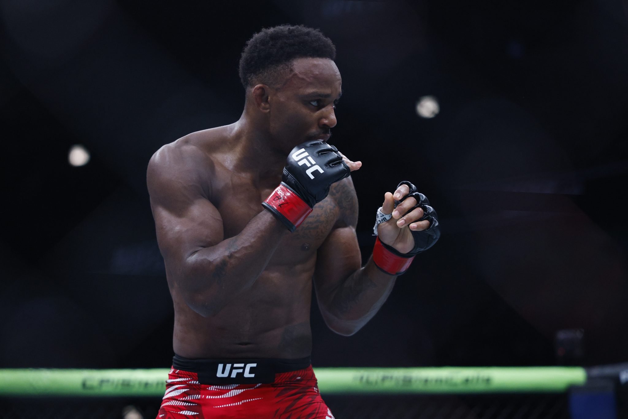 UFC Fight Night London prediction: Movsar Evloev vs. Lerone Murphy by Matthew Lowrimore