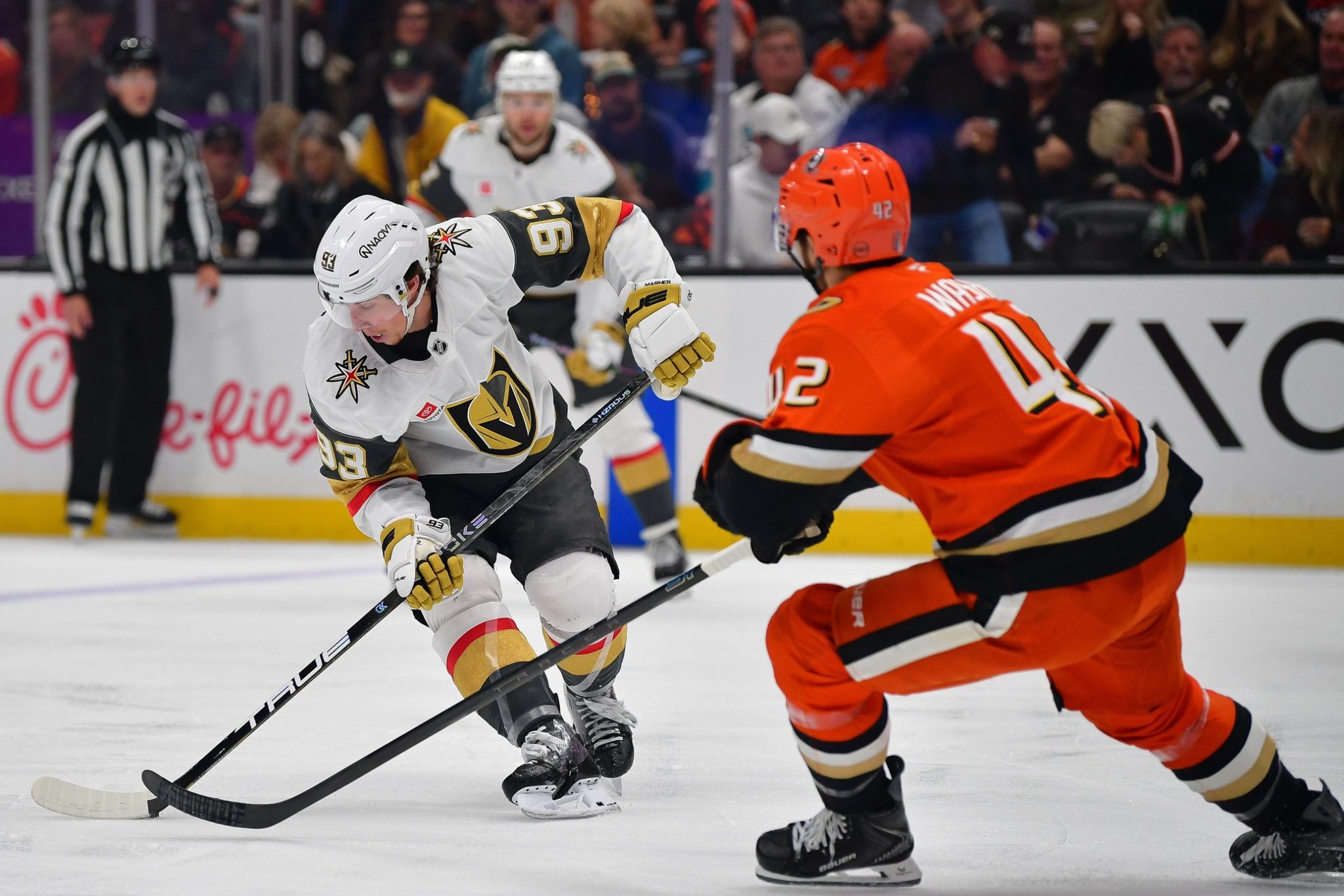 Mitch Marner’s hat trick gives Golden Knights 2-1 edge on Ducks by Field Level Media
