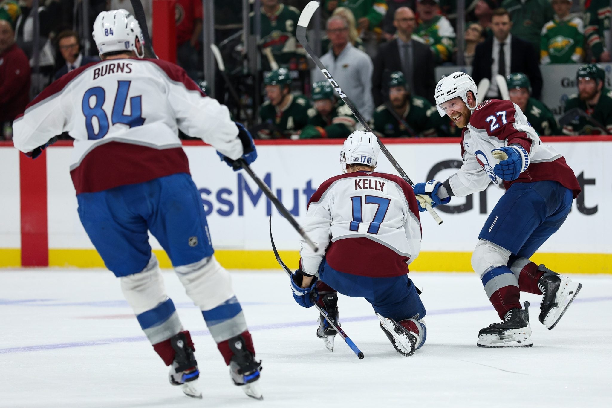 Parker Kelly, Avalanche push Wild to brink with Game 4 win by Field Level Media