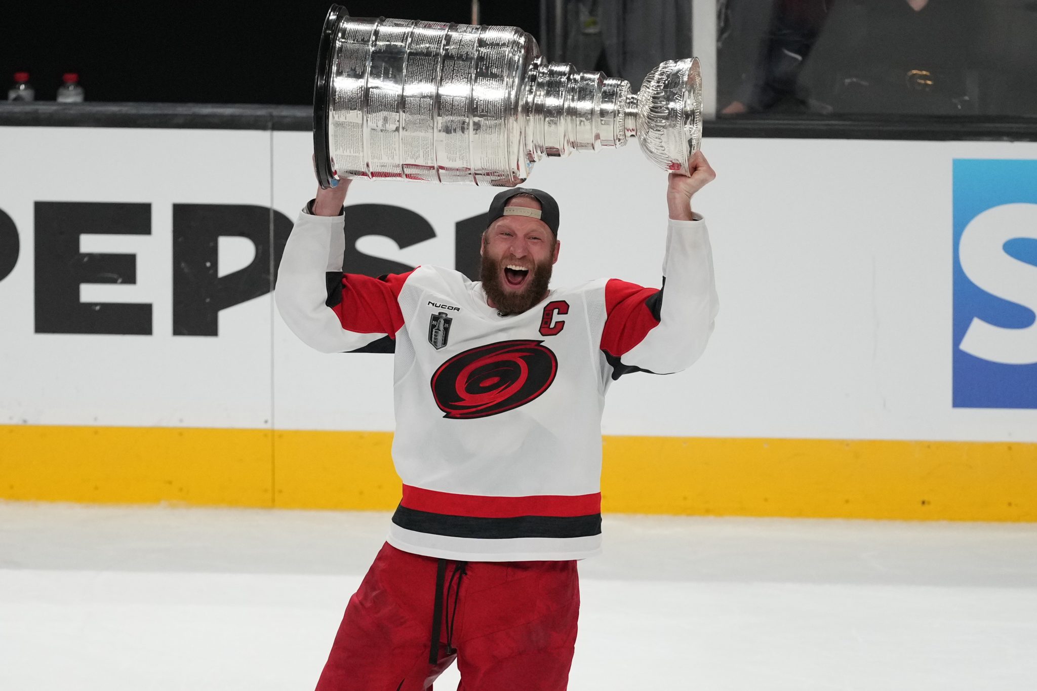 Hurricanes storm past Golden Knights in Game 6 to grab Stanley Cup by Field Level Media