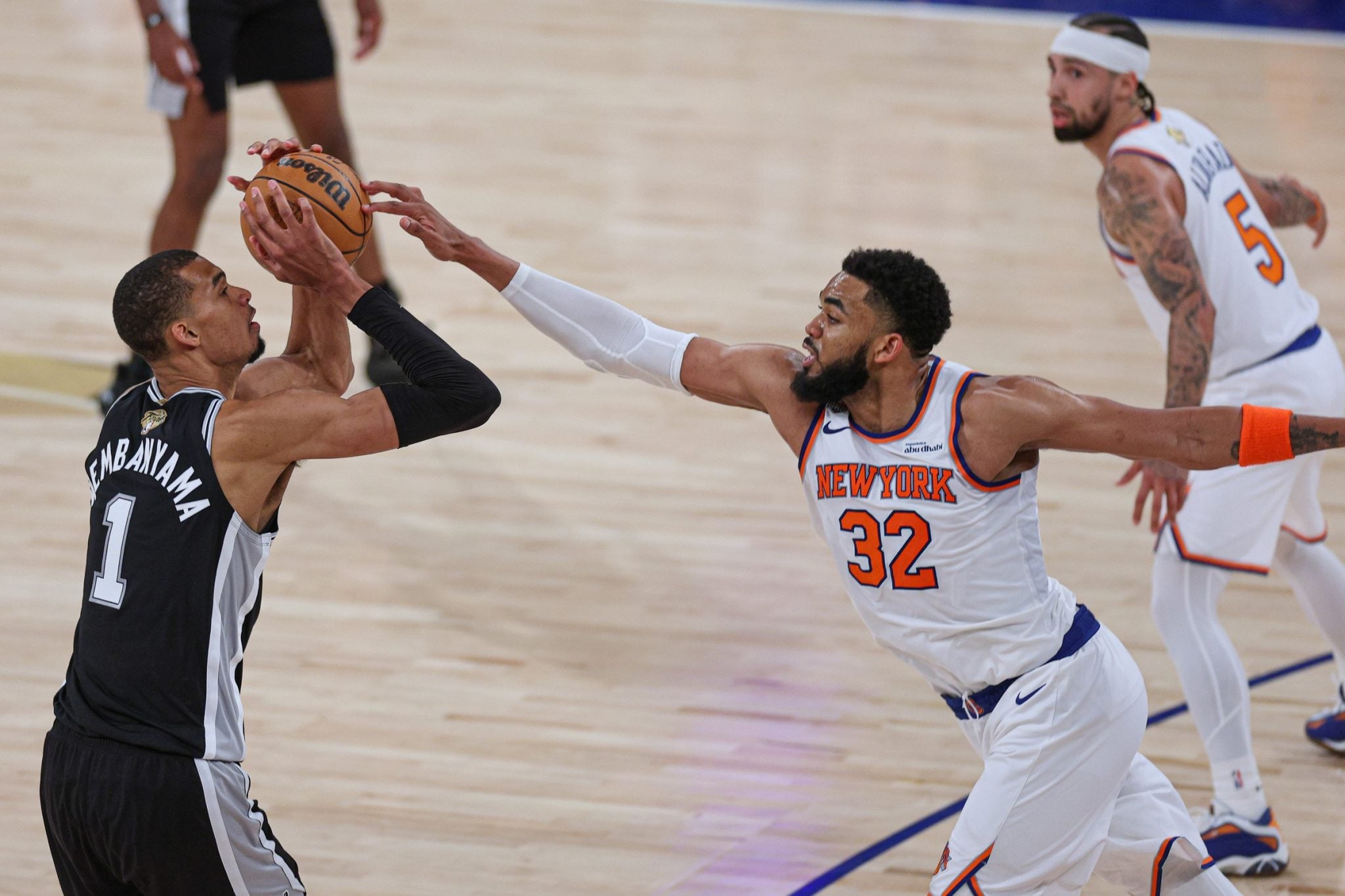 San Antonio Spurs vs. New York Knicks Game 4 Prediction, NBA Final Odds by Luke Lindholm